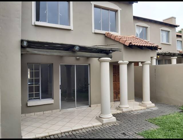 2 BEDROOM DUPLEX TO LET IN NORTH RIDING